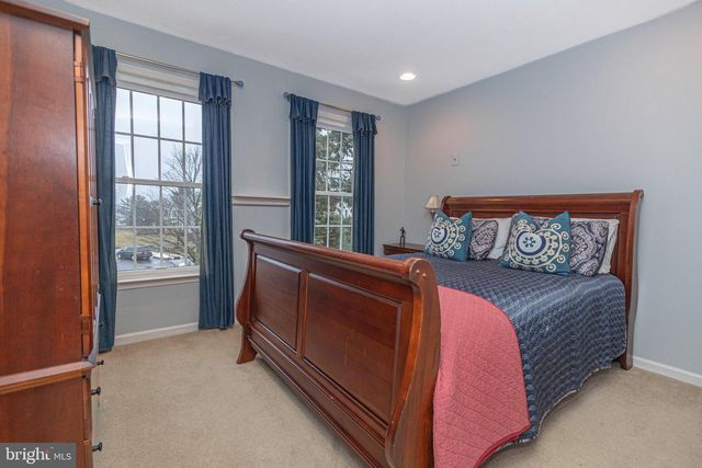 650 MAPLE GLEN CIR, Ambler, PA 19002