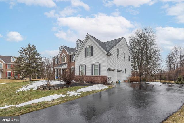 650 MAPLE GLEN CIR, Ambler, PA 19002