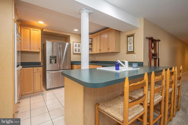 650 MAPLE GLEN CIR, Ambler, PA 19002