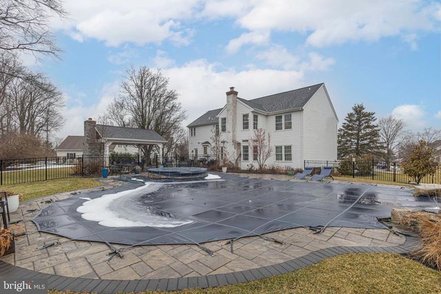 650 MAPLE GLEN CIR, Ambler, PA 19002