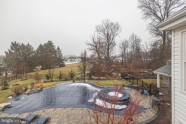 650 MAPLE GLEN CIR, Ambler, PA 19002