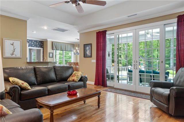 119 Oak Crest Circle, Seneca, SC 29672