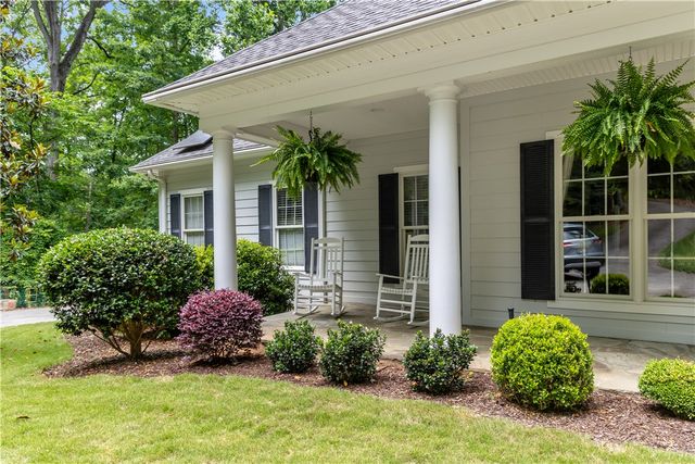 119 Oak Crest Circle, Seneca, SC 29672