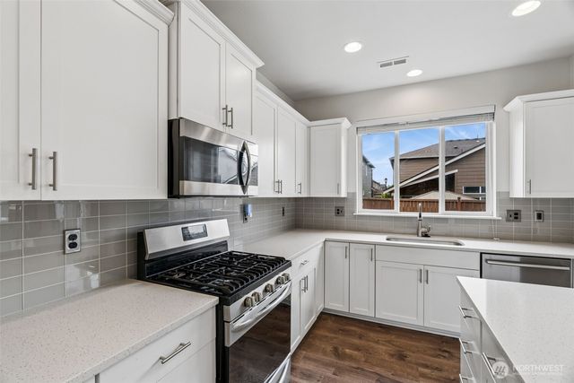 6813 Sweetgum Avenue NE, Lacey, WA 98516