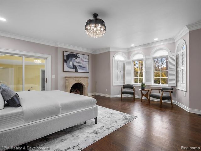 1900 Tiverton Road, Bloomfield Hills, MI 48304