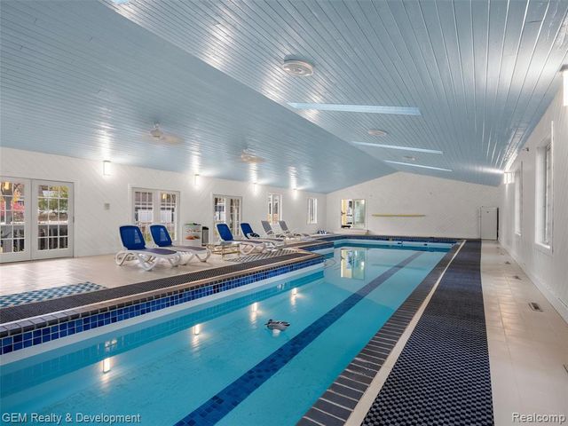 1900 Tiverton Road, Bloomfield Hills, MI 48304