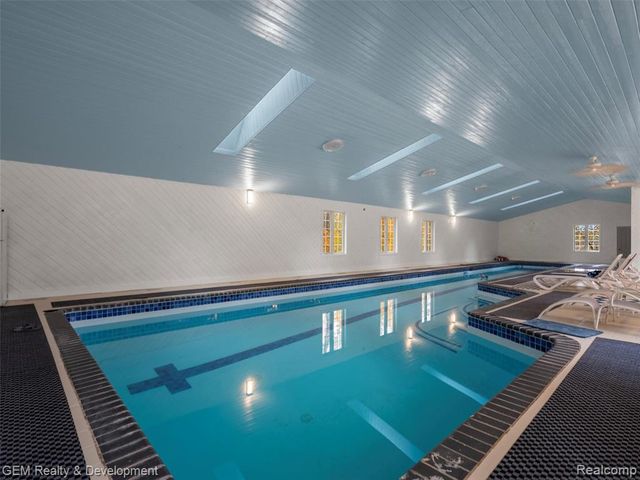 1900 Tiverton Road, Bloomfield Hills, MI 48304