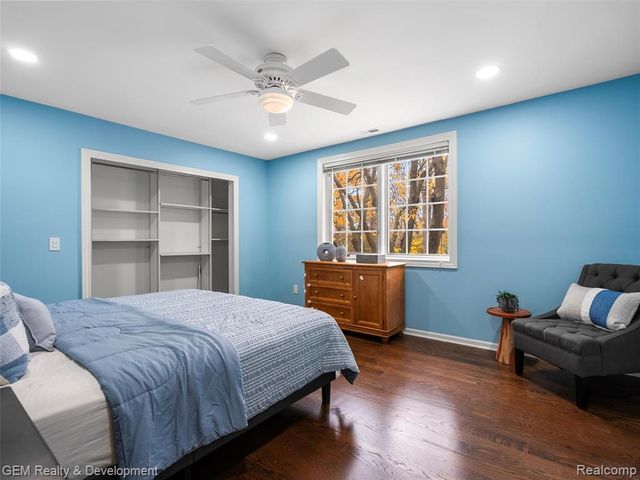 1900 Tiverton Road, Bloomfield Hills, MI 48304