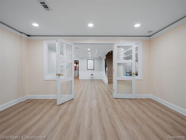 1900 Tiverton Road, Bloomfield Hills, MI 48304