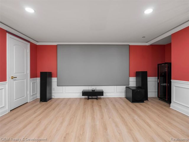 1900 Tiverton Road, Bloomfield Hills, MI 48304