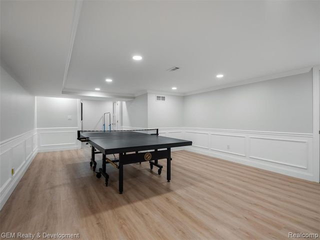 1900 Tiverton Road, Bloomfield Hills, MI 48304