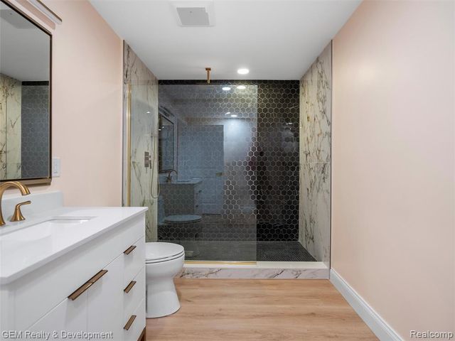 1900 Tiverton Road, Bloomfield Hills, MI 48304