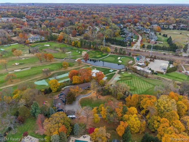 1900 Tiverton Road, Bloomfield Hills, MI 48304