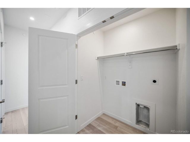 11960 Soprano Cir 201, Lone Tree, CO 80124