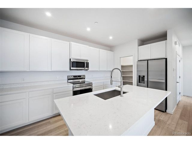 11960 Soprano Cir 201, Lone Tree, CO 80124