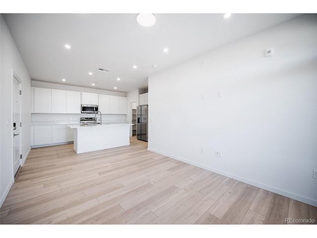 11960 Soprano Cir 201, Lone Tree, CO 80124