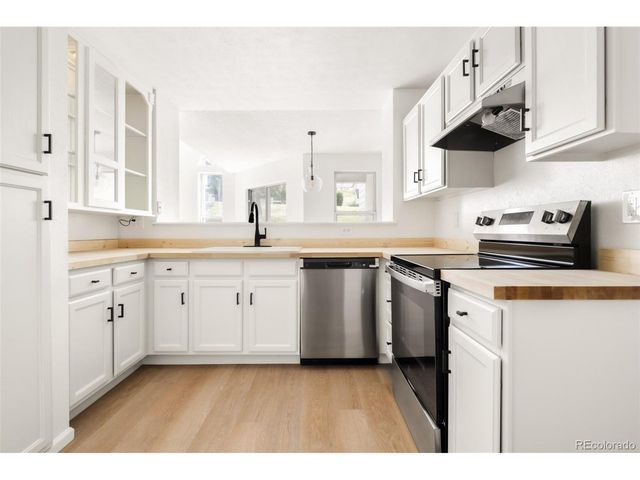 9058 W Plymouth Ave, Littleton, CO 80128