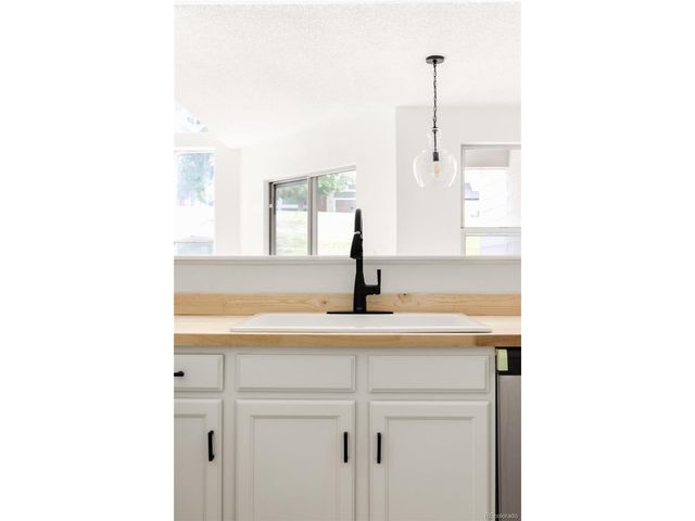 9058 W Plymouth Ave, Littleton, CO 80128