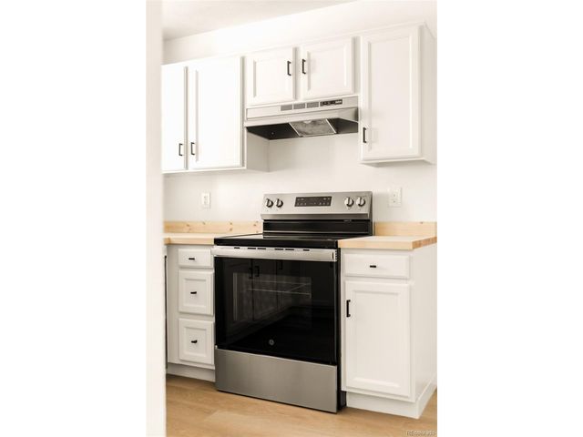 9058 W Plymouth Ave, Littleton, CO 80128