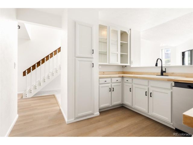 9058 W Plymouth Ave, Littleton, CO 80128
