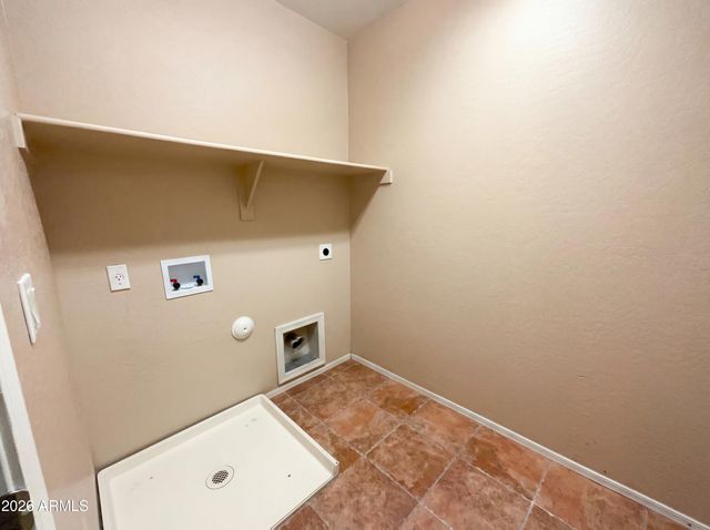 6359 W ORCHID Lane, Glendale, AZ 85302