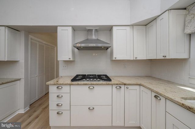 111 CORRINE DR, Pennington, NJ 08534
