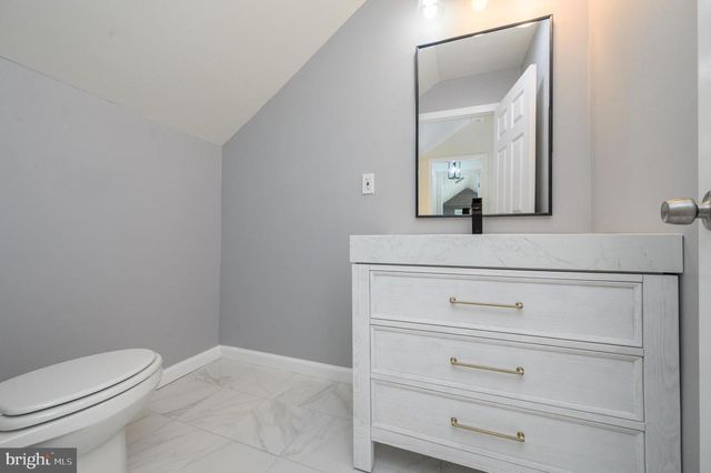 111 CORRINE DR, Pennington, NJ 08534