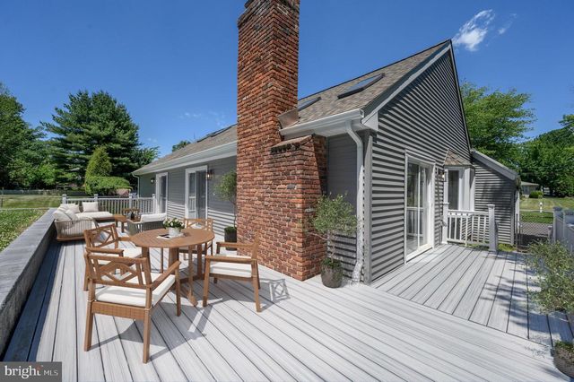 111 CORRINE DR, Pennington, NJ 08534