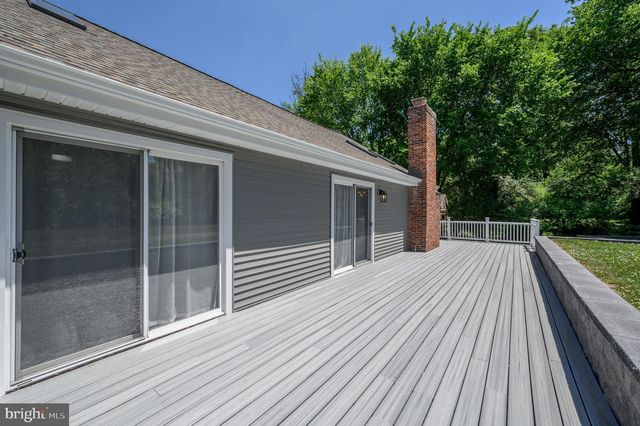 111 CORRINE DR, Pennington, NJ 08534