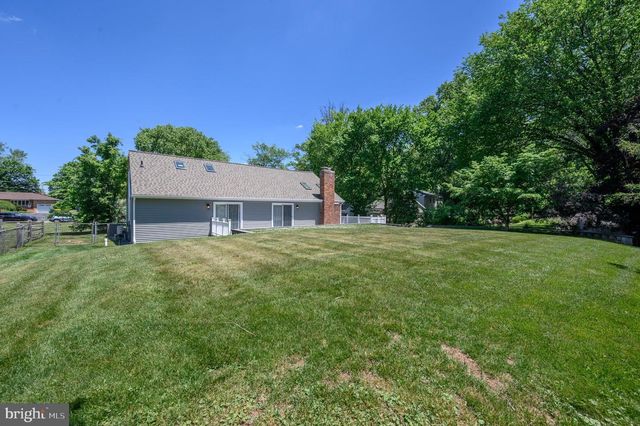 111 CORRINE DR, Pennington, NJ 08534