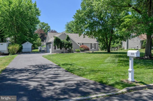 111 CORRINE DR, Pennington, NJ 08534