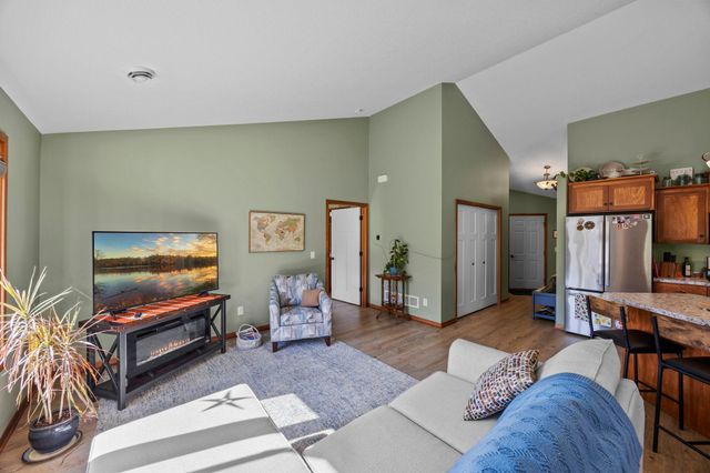 390 Ladd Lane, Osceola, WI 54020
