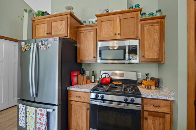 390 Ladd Lane, Osceola, WI 54020