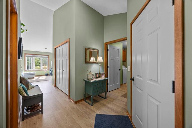 390 Ladd Lane, Osceola, WI 54020