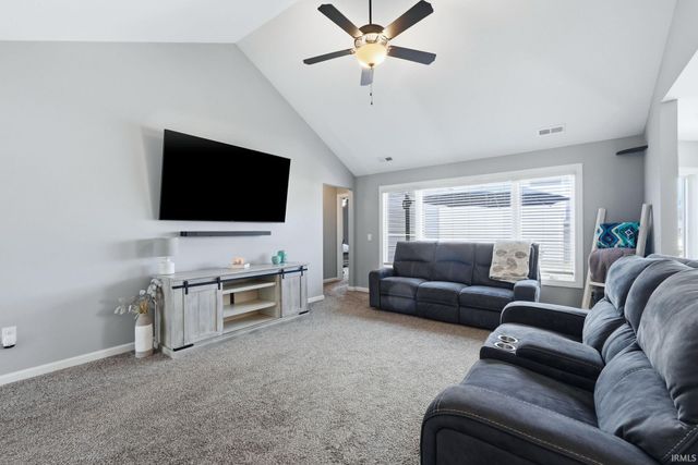 2044 Rittenhouse Place, Huntertown, IN 46748