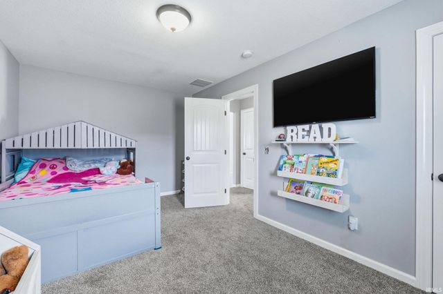 2044 Rittenhouse Place, Huntertown, IN 46748