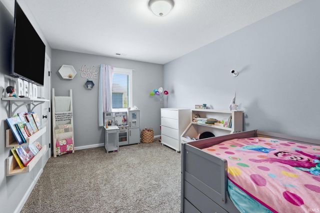 2044 Rittenhouse Place, Huntertown, IN 46748