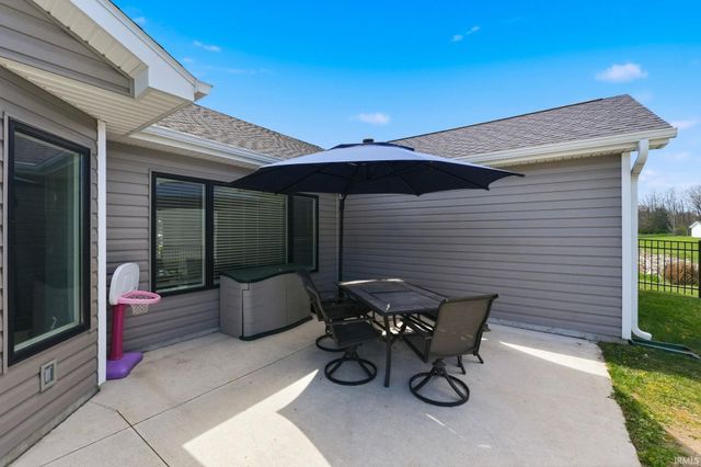 2044 Rittenhouse Place, Huntertown, IN 46748