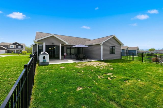 2044 Rittenhouse Place, Huntertown, IN 46748