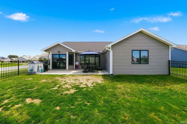 2044 Rittenhouse Place, Huntertown, IN 46748
