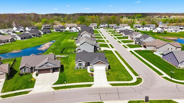 2044 Rittenhouse Place, Huntertown, IN 46748