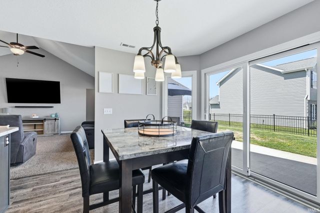 2044 Rittenhouse Place, Huntertown, IN 46748
