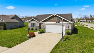 2044 Rittenhouse Place, Huntertown, IN 46748