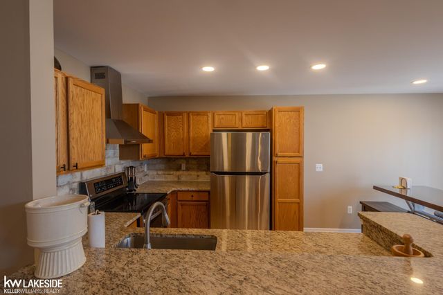 15381 Yale Drive, Clinton Twp, MI 48038