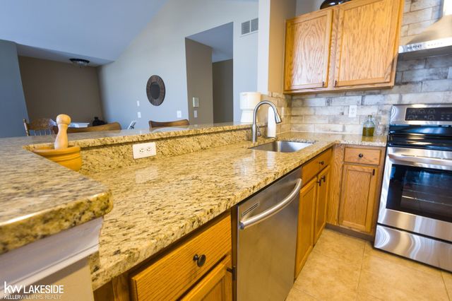 15381 Yale Drive, Clinton Twp, MI 48038