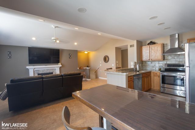 15381 Yale Drive, Clinton Twp, MI 48038