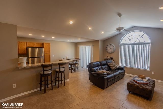 15381 Yale Drive, Clinton Twp, MI 48038