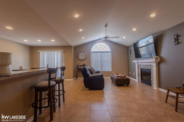 15381 Yale Drive, Clinton Twp, MI 48038