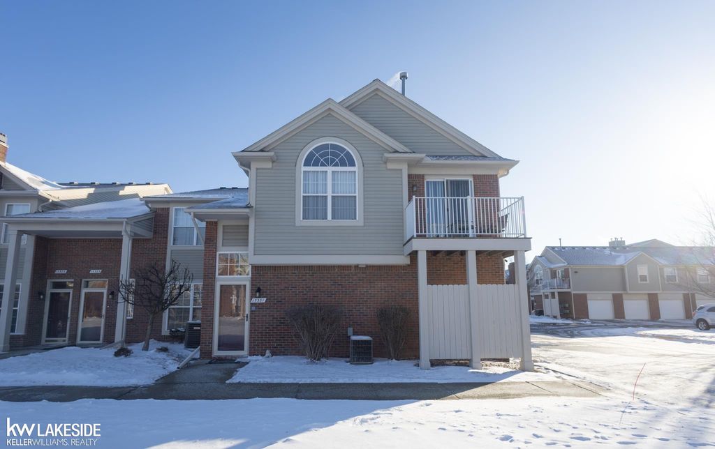 15381 Yale Drive, Clinton Twp, MI 48038