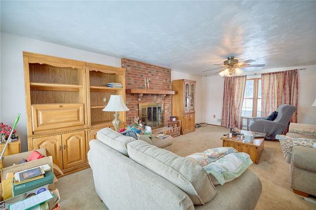 151 Stone Quarry Rd, Hopewell Twp, PA 15001